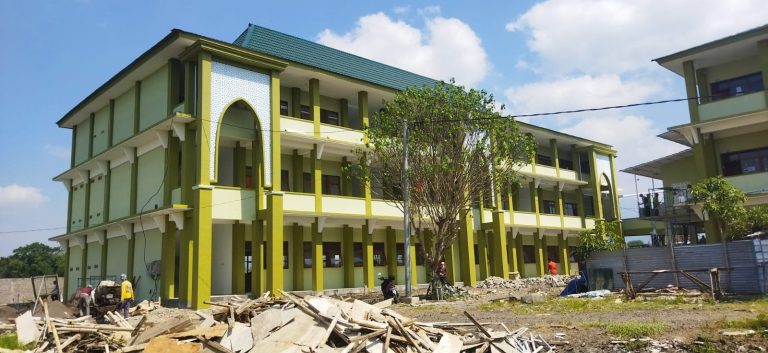 Laporan & Dokumentasi Pembangunan RKB 7 Yayasan At-Taqwa Bondowoso